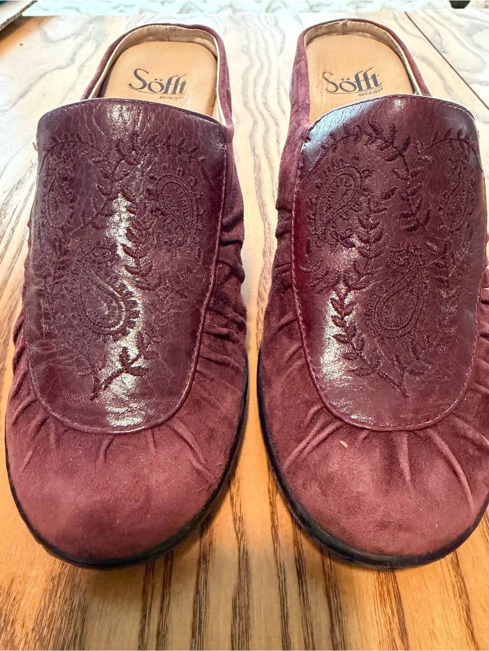 Sofft Women's Burgundy Embroidered Suede Slip-On Mules